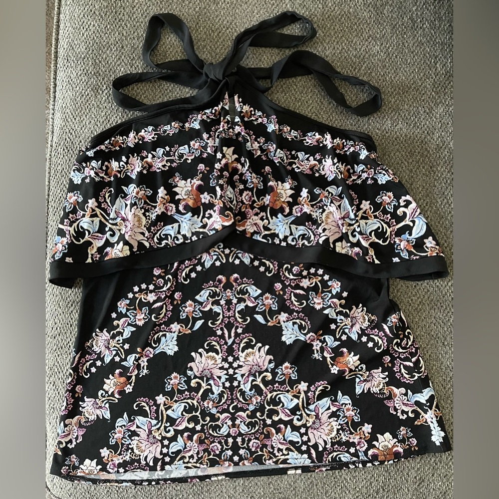 WHBM Top